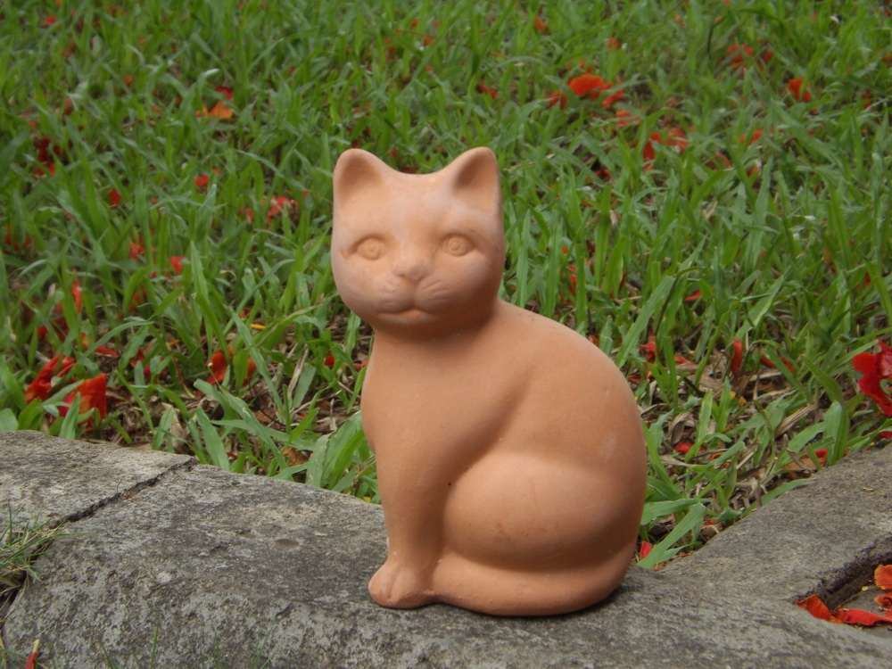 Garden Décor example 5, Vietnamese ceramic planter