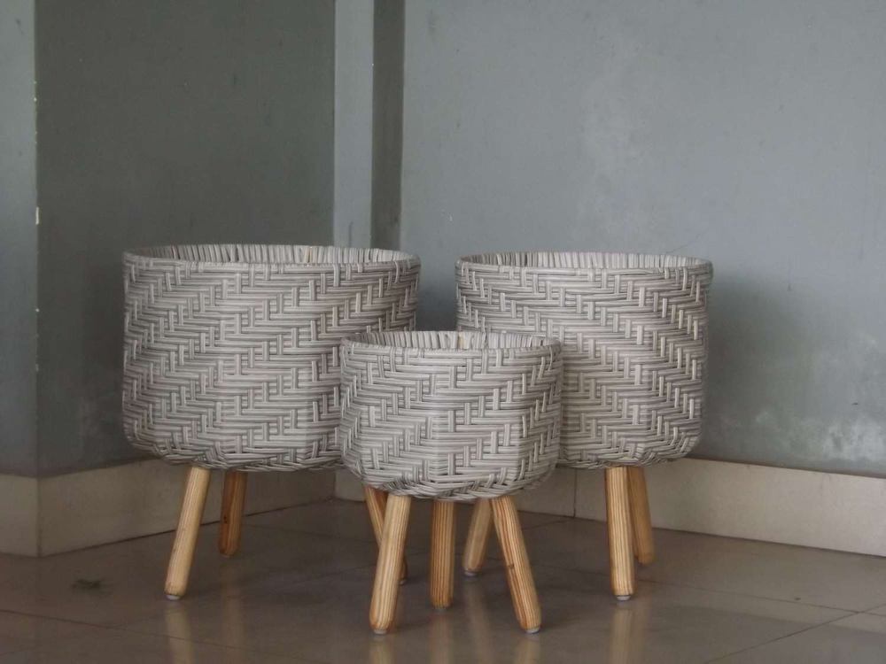 Poly Rattan example 4, Vietnamese ceramic planter